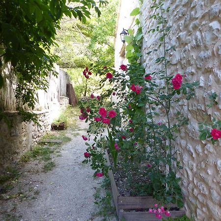 Malia - Chambres D'Hotes & Gite Barret-de-Lioure Exterior foto